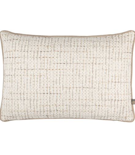 Jak wybrać idealną poduszkę dekoracyjną – wypełnienie, tkanina, rozmiar