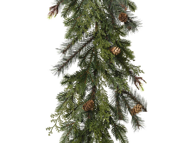 WIANEK Z RÓŻNYCH GAŁĄZEK 40 cm - głęboka zieleń i naturalny wygląd w nowoczesnym wydaniu